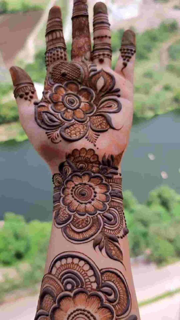 Arabic Instagram Royal Front Hand Mehndi Design 